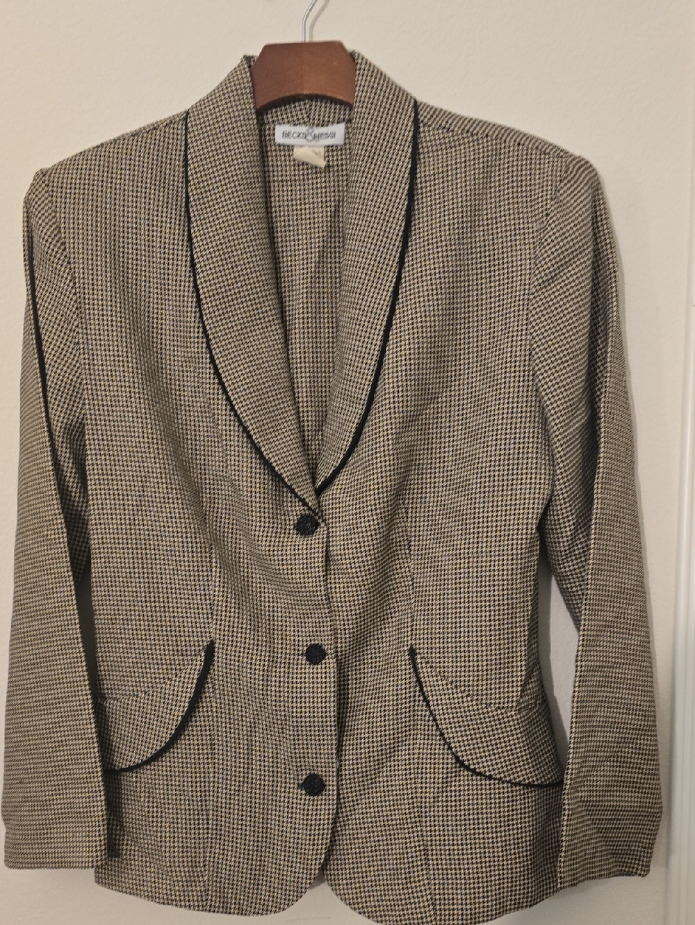Black & White Houndstooth Women’s Blazer Jacket